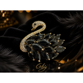 Broșă Black Swan