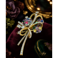 Broșă Petal Opulence