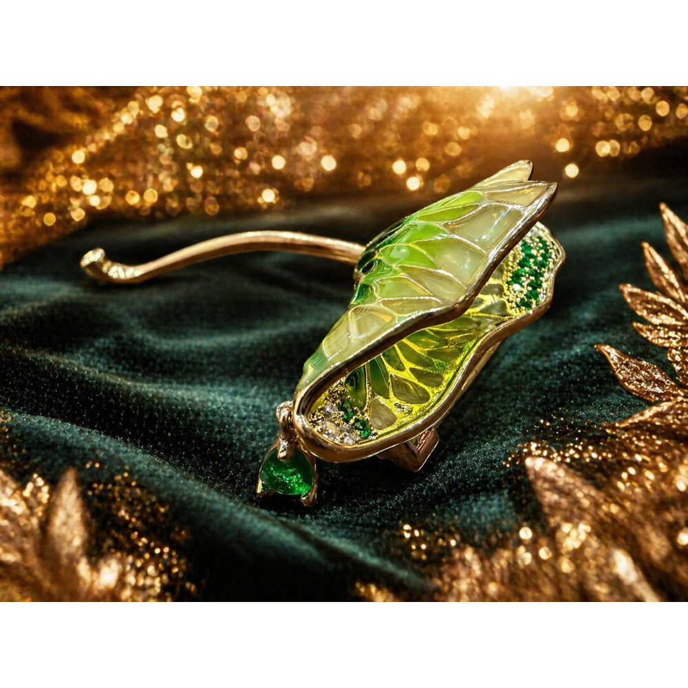 Broșă Elegant Lotus